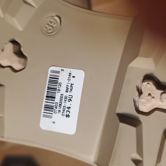 NWT, Croco Style Lug Sole Tan/Cream Boots, Size 8, Faux Leather - Picture 5 of 7